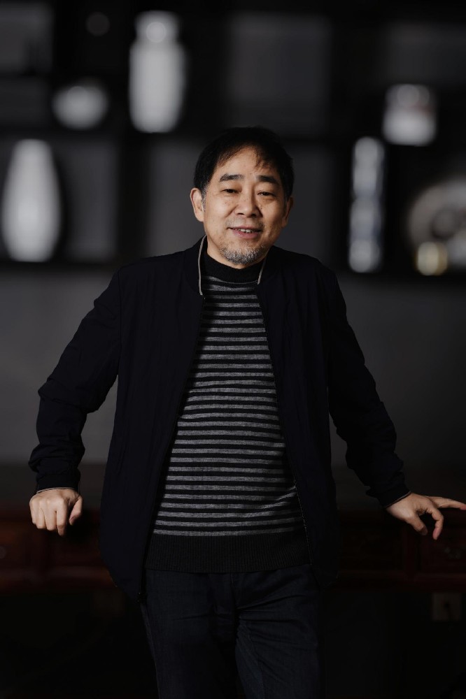 劉偉（國瓷紅葉畫院名譽(yù)院長）